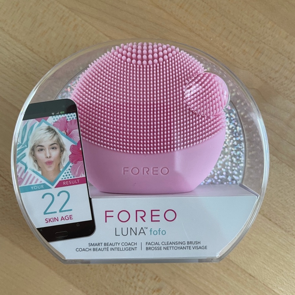 FOREO Luna Fofo Vibrating Facial Cleansing Brush